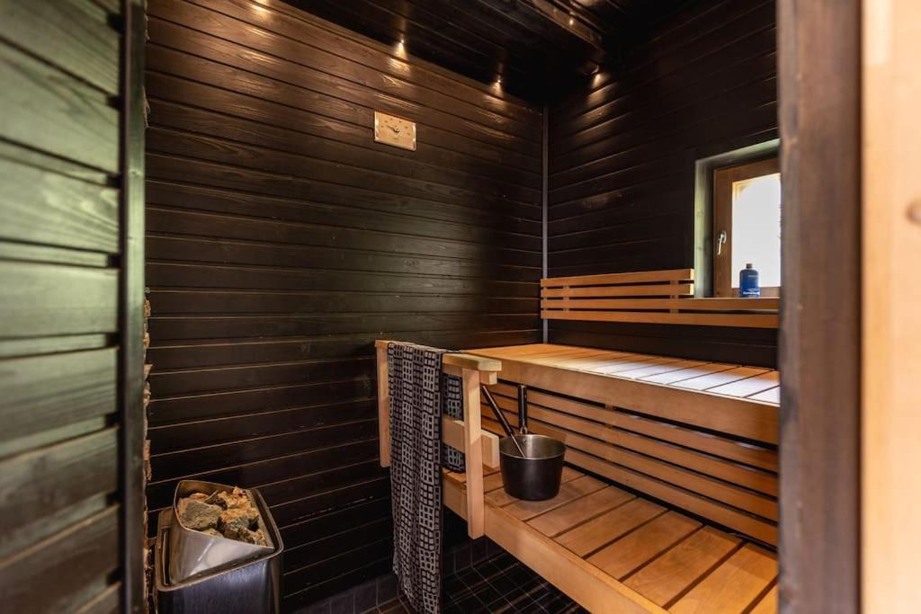 Majestic 3 Bedroom With Sauna Рованиеми